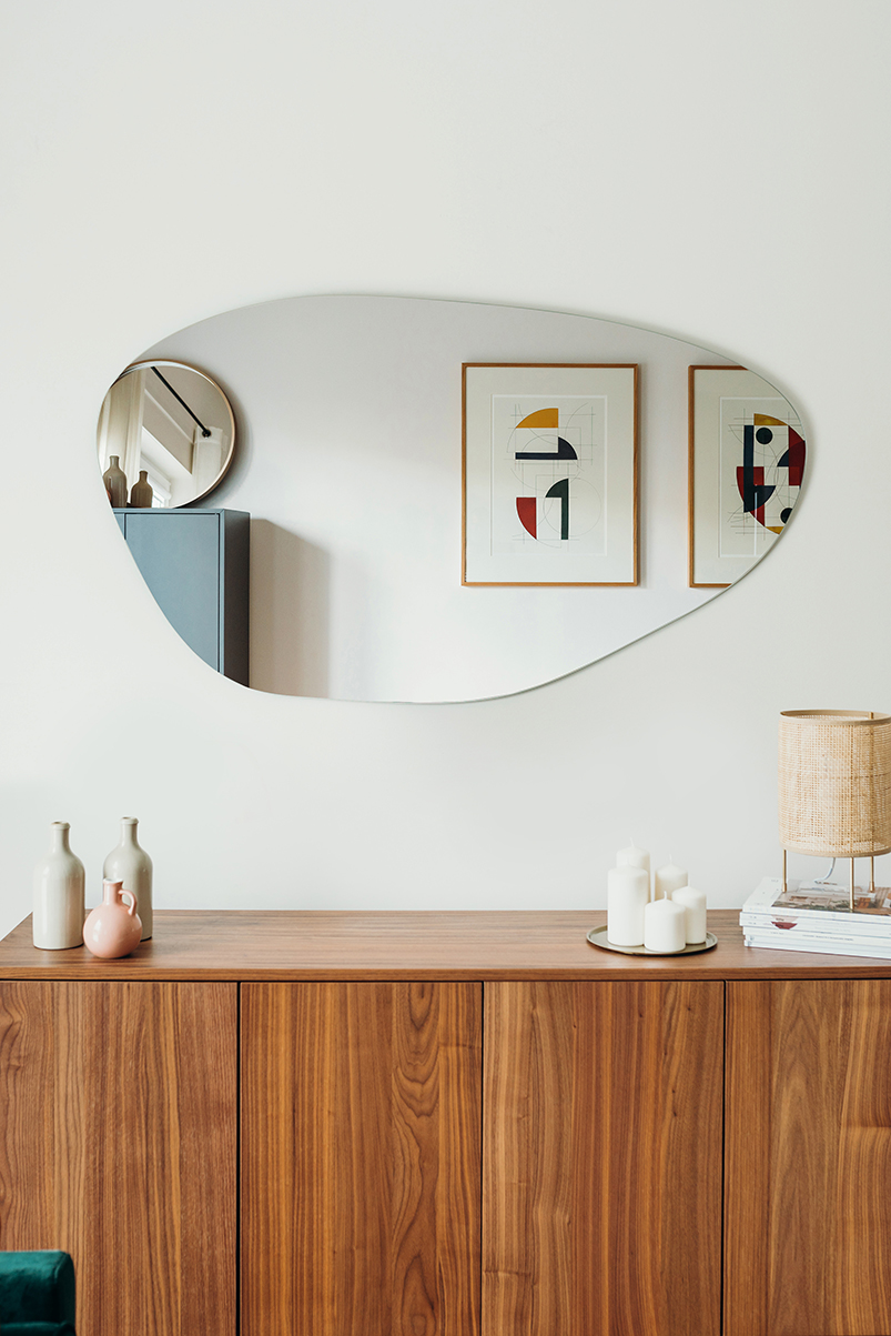 LUSTRO O ORGANICZNYM KSZTAŁCIE - POZIOME