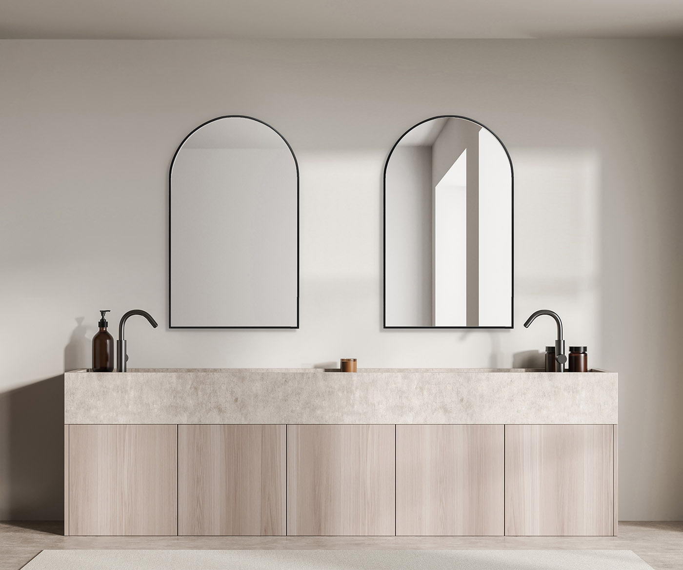 dwa lustra arkadowe w czarnej ramie w beżowej łazience w stylu japandi