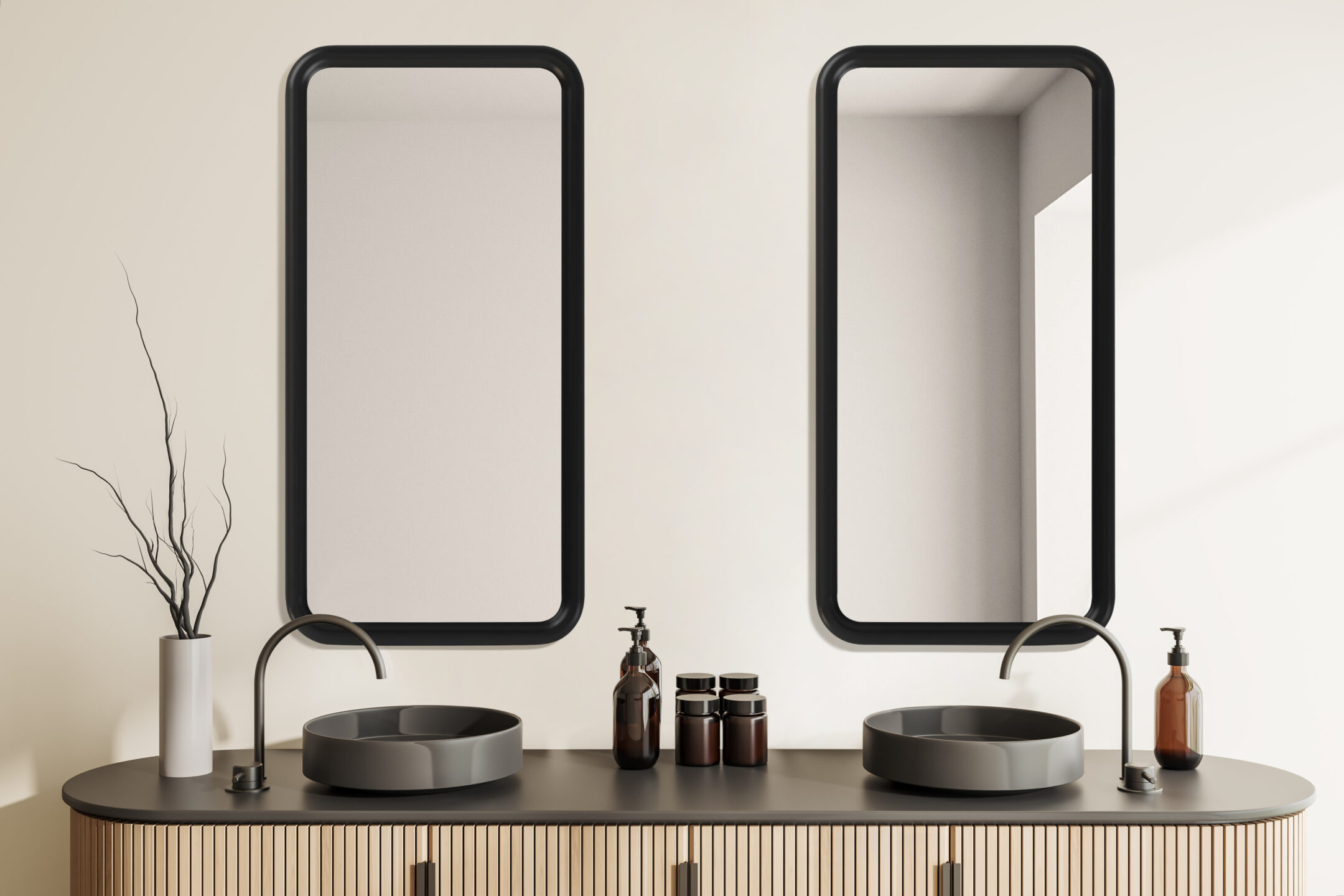 lustra z zaokrąglonymi narożnikami nad umywalkami