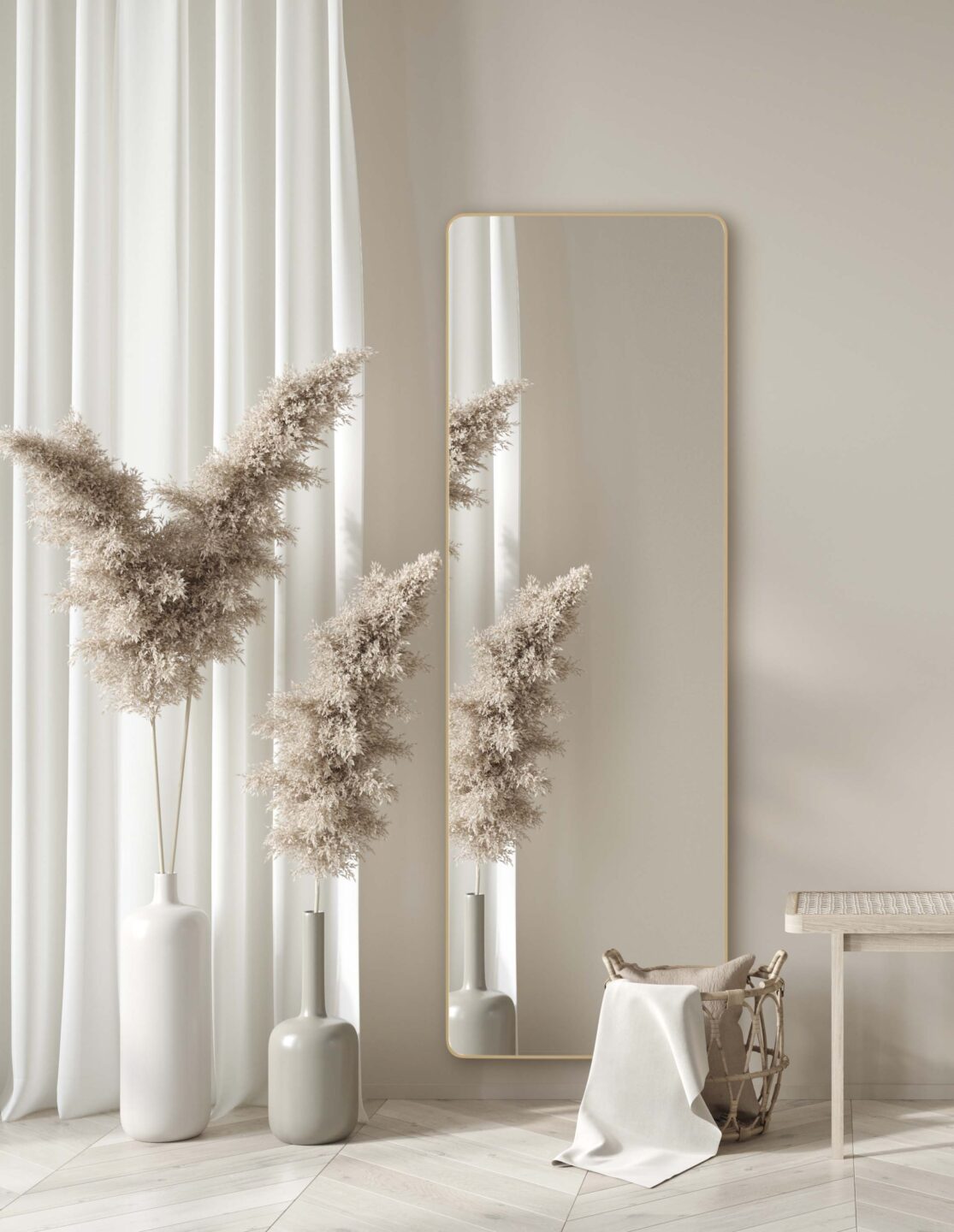 lustro z zaokraglonymi naroznikami w zlotej ramie w salonie boho