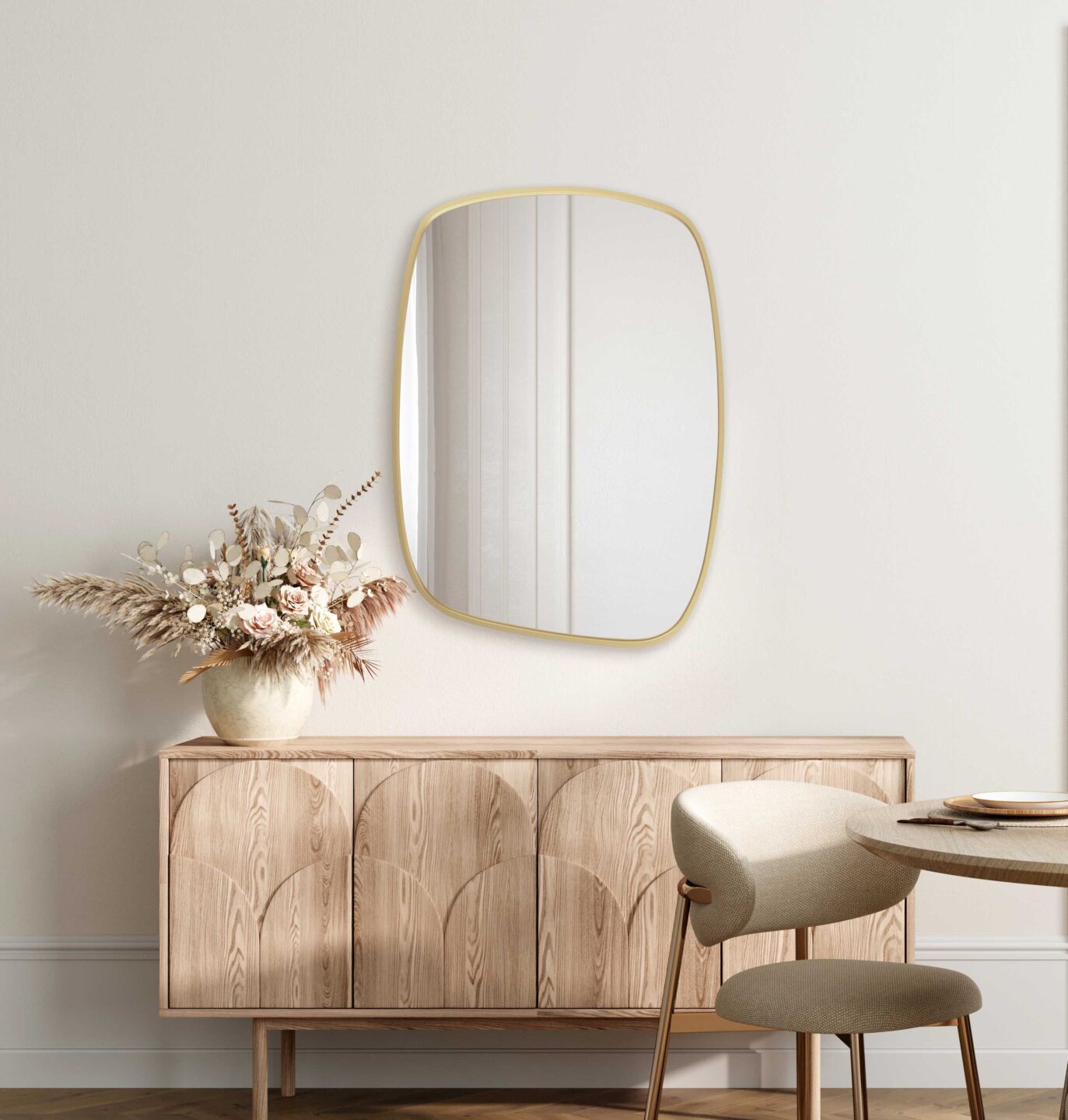 lustro totem midi zlote nad komoda w stylu boho